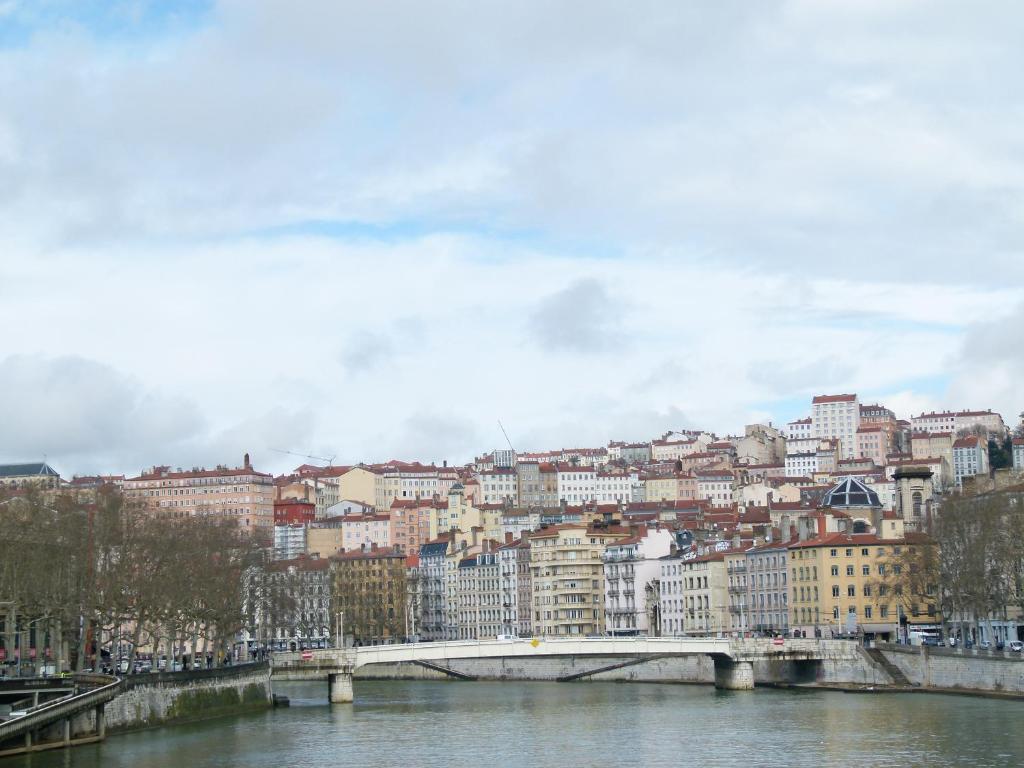 Perrache Sainte Blandine Apartment Lyon Bagian luar foto